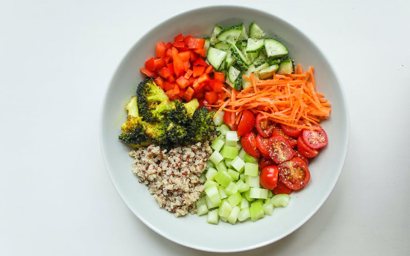 Why You Should Eat Salads Every Day Foroveta