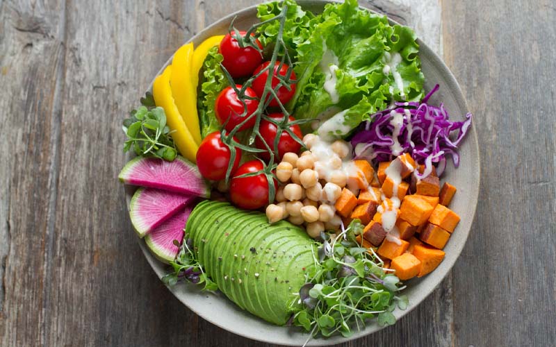 Why You Should Eat Salads Every Day Foroveta