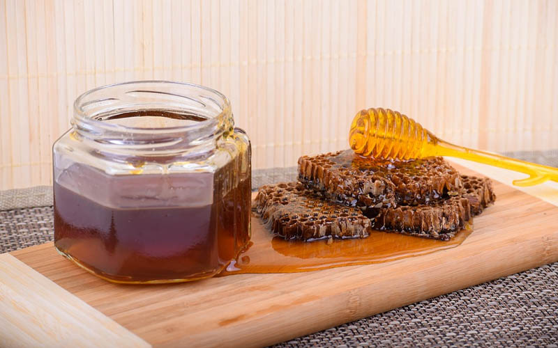 11-benefits-of-eating-raw-honey-every-day-foroveta