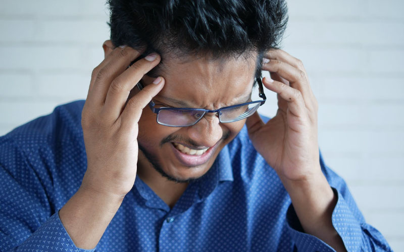 Top Signs Omicron is Causing Your Headache Foroveta