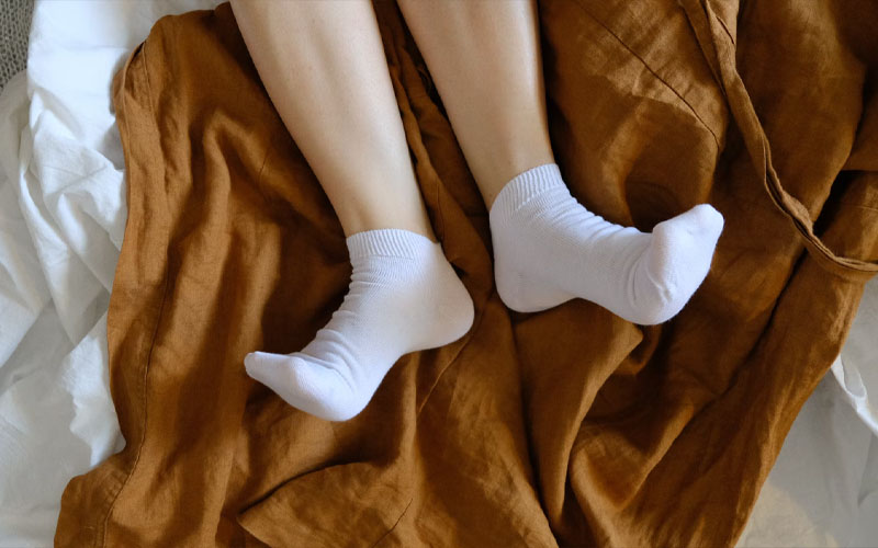 If You Sleep with Your Socks On, This is For You Foroveta